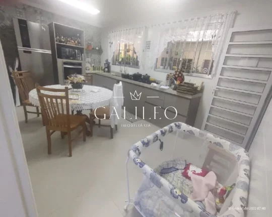 Imagem VENDE-SE Casa com 3 Dormitórios sendo 1 suite com Closet, Cozinha Ampla, Sala 2 Ambientes, Área Gourmet, Ofurô -Jardim Pacaembu - Jundiaí SP