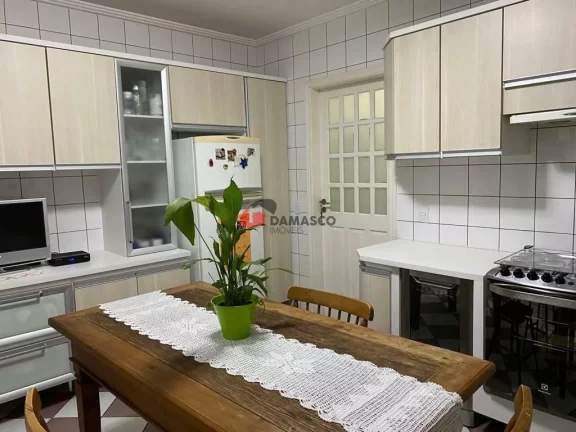 Imagem Sobrado à venda 3 Quartos, 1 Suite, 2 Vagas, 180M², Sítio da Figueira, São Paulo - SP