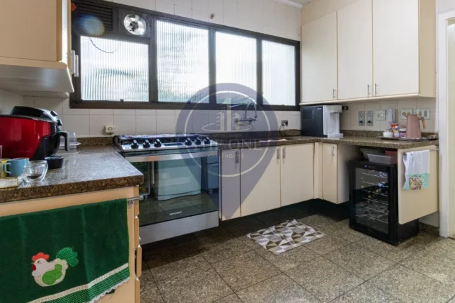 Imagem Apartamento de luxo em Perdizes, São Paulo-SP, com 3 quartos, 3 suítes, 2 salas, 5 banheiros, 3 vagas e 251m². Venha conferir!