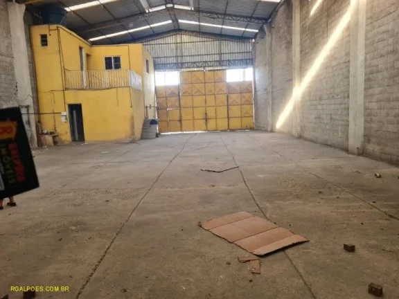 Imagem Galpão para Locação em DUQUE DE CAXIAS, Santa Cruz Da Serra, 2 banheiros