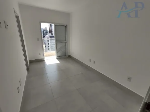 Imagem Apartamento com 3 Dormitórios em Praia Grande Próximo à Praia