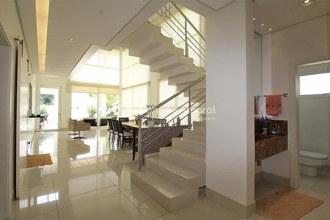 Imagem Casa à venda Condomínio Reserva das Palmeiras - Valinhos

Próxima ao Shopping de Valinhos

Casa a...