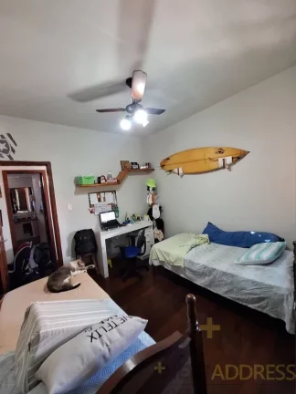 Imagem Apartamento Amplo na Praia da Costa: 3 Quartos, 3 Banheiros e Sol da Manhã