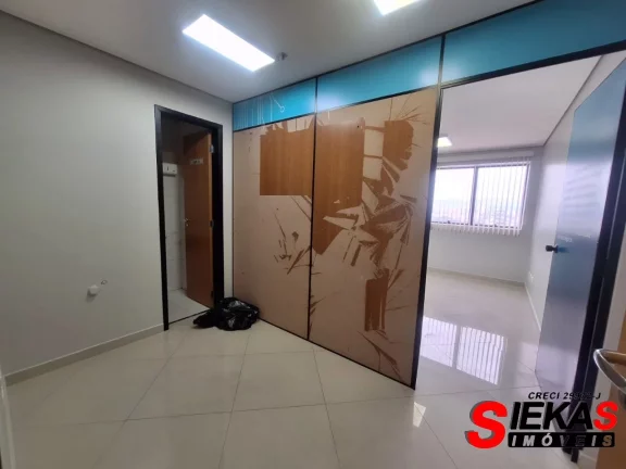 Imagem Sala comercial para locação na Penha de França, São Paulo-SP: 3 salas, 2 banheiros, 1 vaga de garagem, 65m² de área.