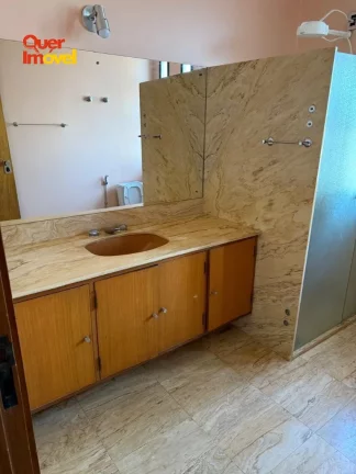 Imagem Oportunidade: Casa à venda no Jardim Sumaré, Zona Sul de Ribeirão Preto-SP. 5 quartos, 2 suítes, 4 salas, 6 banheiros, 6 vagas de garagem, 880m². Quer Imóvel Negócios Imobiliários.