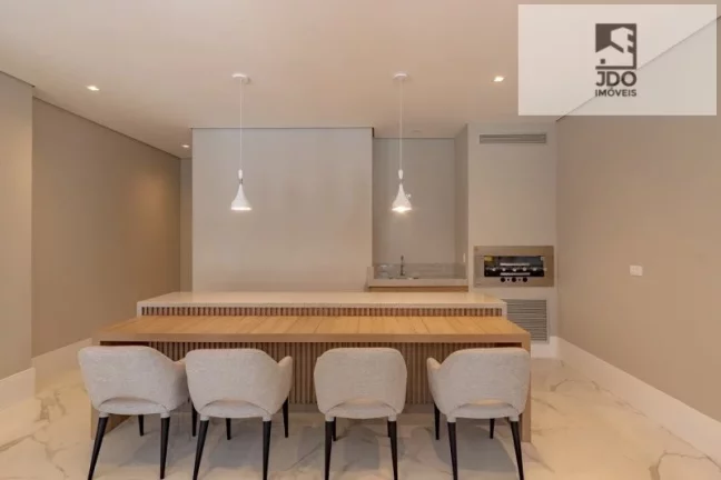 Imagem Apartamento a Venda no bairro Centro - Curitiba, PR
