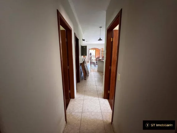 Imagem Linda Chácara fazendo Fundo pra Represa em Piracaia- 2.500m² por R$950 mil!