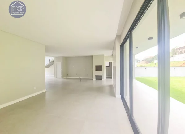 Imagem Casa Alto Padrão 4 suítes!