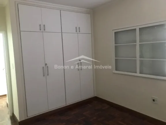 Imagem Casa comercial a venda Jardim Chapadão! 

Próximo a escola de Cadetes, essa casa tem duas entradas...