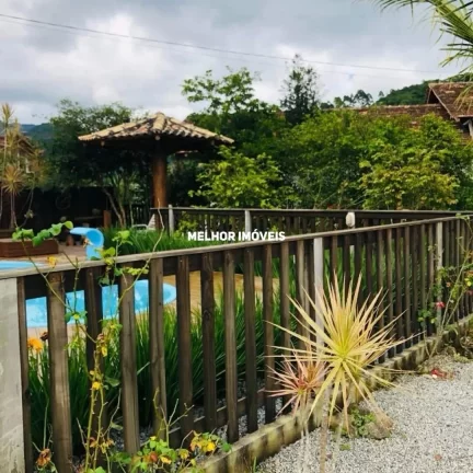 Imagem Sítio á venda com 3 dormitórios localizado em Camboriú.