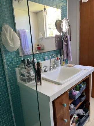 Imagem Vendo esta luxuosa casa no bairro Conego . Nova Friburgo.