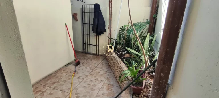 Imagem Edícula - Bosque dos Eucaliptos - 1 dormitório - 20m²