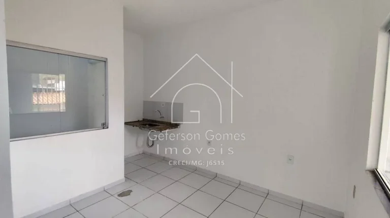Imagem Prédio a venda - Com 03 Apartamentos - Centro - Mantena - MG