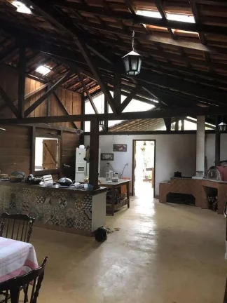 Imagem Fazenda de Morangos com 180 ha em Nova Friburgo - RJ