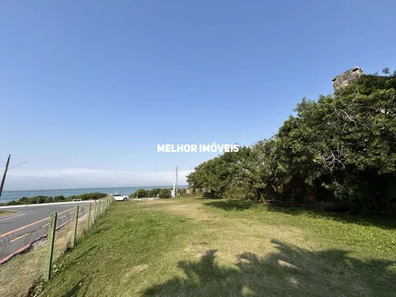 Imagem Terreno Frente Mar á venda na Praia do Estaleiro - Balneário Camboriú-SC