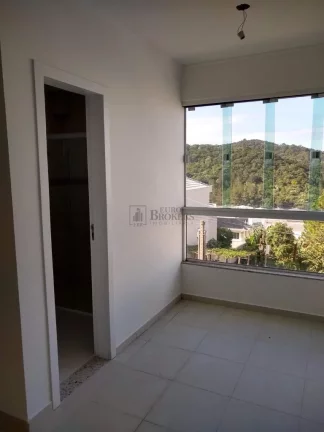 Imagem Sobrado Triplex com 3 suítes no bairro Ariribá em Balneário Camboriú