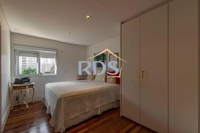 Imagem Vende apartamento de 245m² no Brooklin