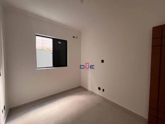Imagem Casa sobreposta térrea com 3 suítes sendo 1 privativa e 2 americanas, no Embaré só 950 mil com 2 vagas. Novinha!!!