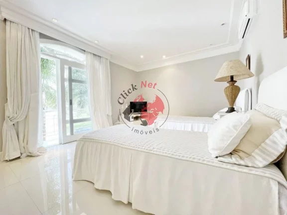 Imagem Mansão Espetacular à Venda no Condomínio Jardim Acapulco - Guarujá