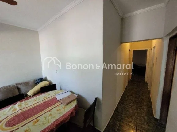 Imagem Ótima casa térrea à venda próximo do Swiss Park em Campinas
Casa com um maravilhoso quintal, sal...