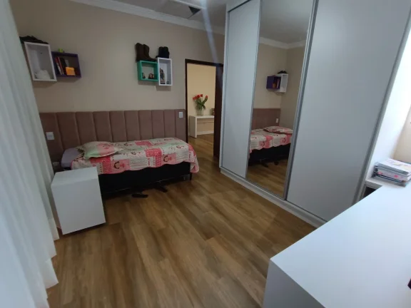 Imagem Sobrado De 4/4 Sendo 2 Suites Plenas Sozinho No Lote No Jardim Da Luz