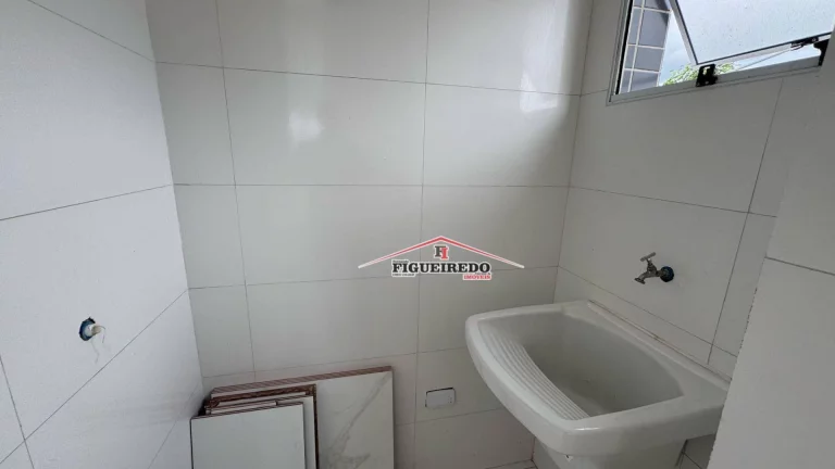 Imagem Sobrado à venda, 55 m² por R$ 240.000,00 - Jardim Melvi - Praia Grande/SP