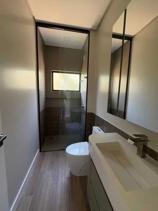 Imagem Casa alto padrão com 3 dormitórios sendo 1 suíte e 2 vagas em Jaraguá do Sul /SC