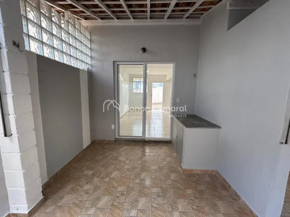 Imagem Sobrado à venda com 3 dormitórios, sendo 1 suíte. Todos os quartos contam com ar-condicionado e a...
