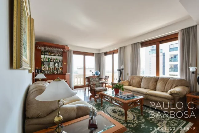 Imagem Pinheiros Venda - 4 Dormitórios (3 Suítes) - 4 Vagas - 246m²