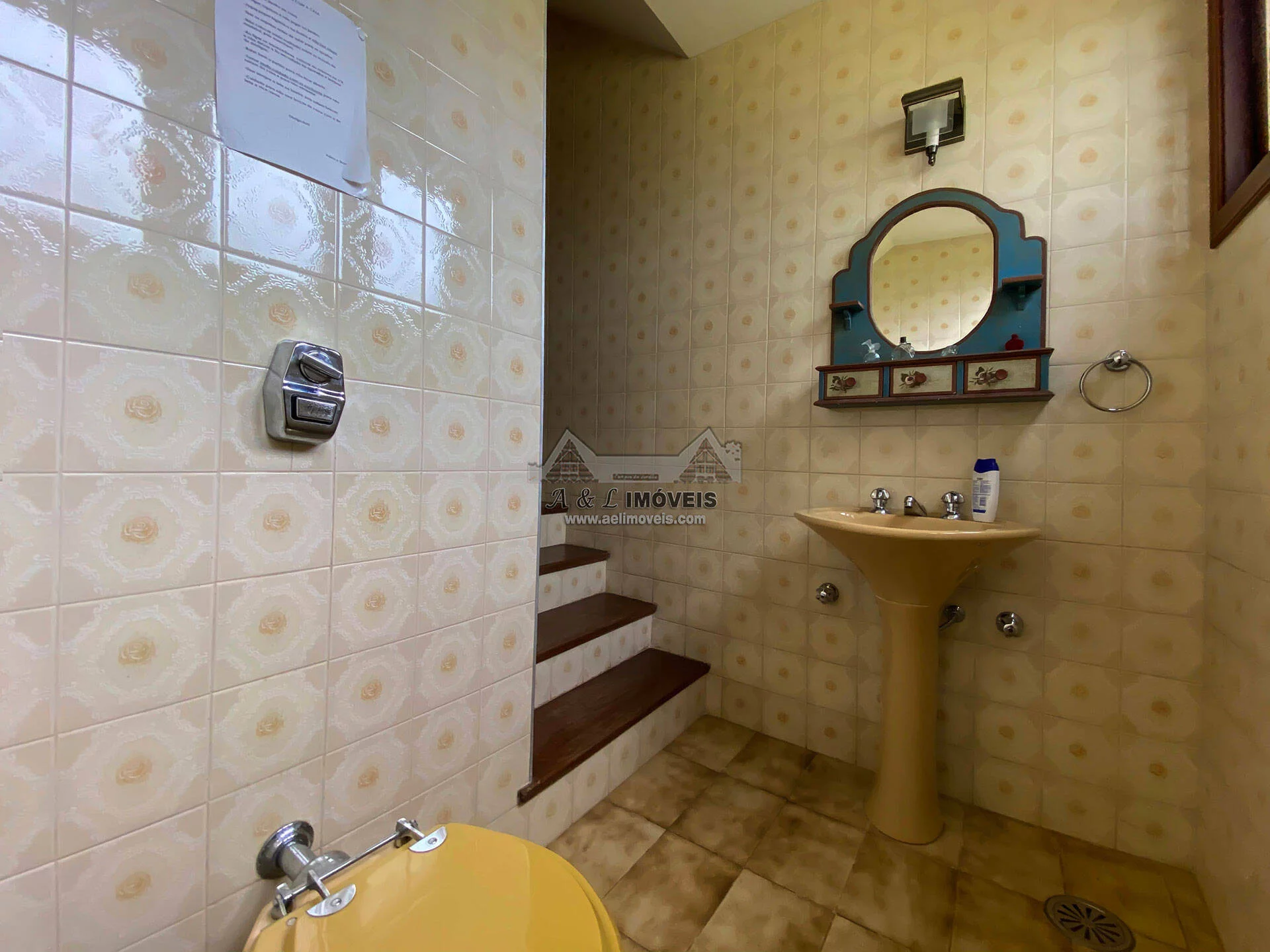 Imagem Casa à venda em Campos do Jordão - Com 3 dormitórios proximo ao Capivari