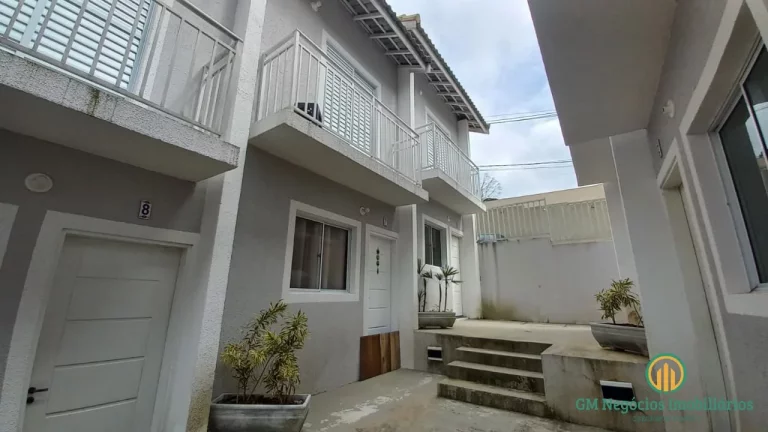 Casa nova em villagio 2 dormitórios,garagem, quintal,entrega Dezembro