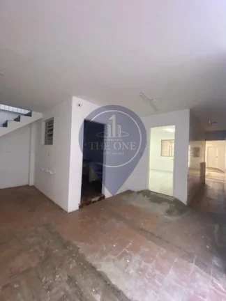 Imagem Imóvel Comercial de Alto Padrão em São Paulo-SP: 8 Salas, 1 Banheiro, 3 Vagas, 400m² na Água Funda!