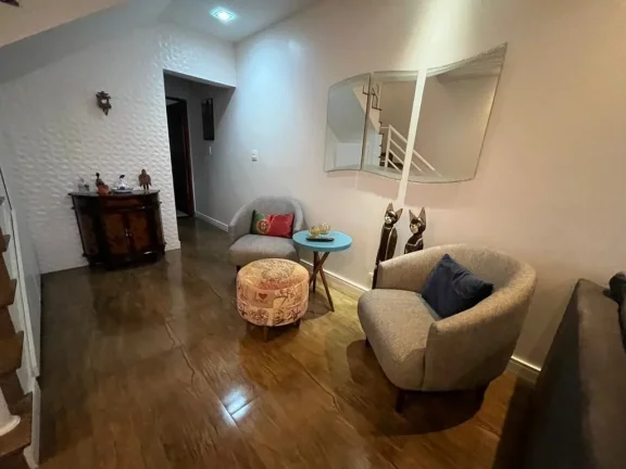 Imagem Sobrado à Venda no Jardim Têxtil - 160 m² - 3 Quartos - 1 Suíte - 4 Vagas de garagem