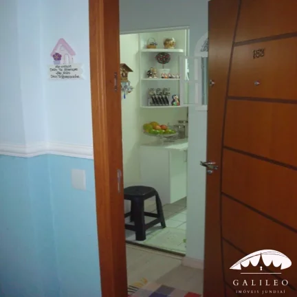 Imagem VENDA | APARTAMENTO NO RESIDENCIAL NOVE DE JULHO - Com 2 dormitórios, com varanda, armários planejados no quarto, banheiro, cozinha e 01 vaga coberta.