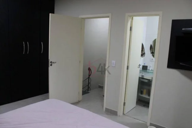 Imagem Sobrado Reformado com 210m² no Campo Belo.