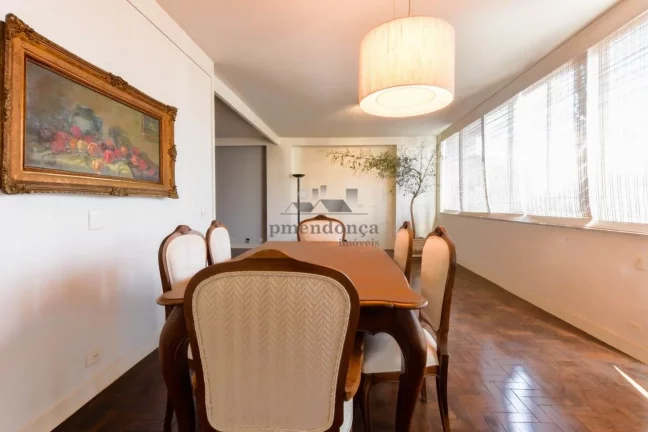 Imagem Apartamento 3 quartos, 1 suite, 2 vagas, 274 m2 varanda, para modernizar