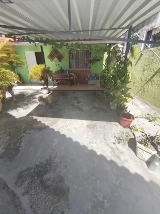 Imagem Casa com 3 quartos no Porto Novo, São Gonçalo/RJ