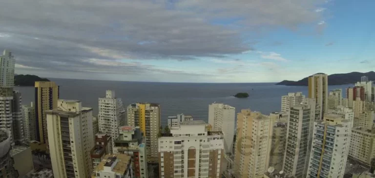 Imagem Apartamento 3 dormitórios para Venda em Balneário Camboriú / SC no bairro Centro