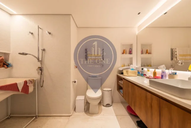 Imagem Luxuosa mansão de 4 quartos, 4 suítes e 8 salas no Alto de Pinheiros, São Paulo-SP - Imperdível!