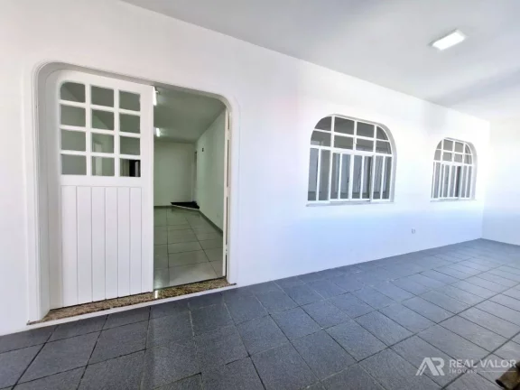 Imagem Salas Comerciais para Locação de Estética Saúde e Bem-estar com Aproximadamente 15m2 ao Lado do Condor do Pinheirinho em Curitiba