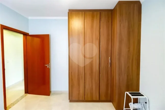 Imagem Sobrado à venda com 4 quartos, sendo 1 suíte, em Vila Sônia, São Paulo - SP