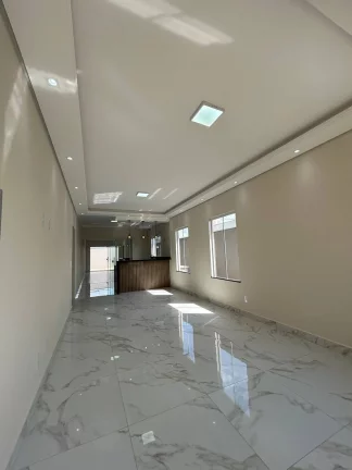 Imagem CASA À VENDA NO LÍVIA - C/ 3 DORM