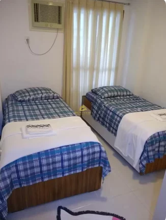 Imagem Viva com Qualidade: Seu Novo Endereço a Passos do Mar na Enseada Azul
Apresentamos uma oportunidade...