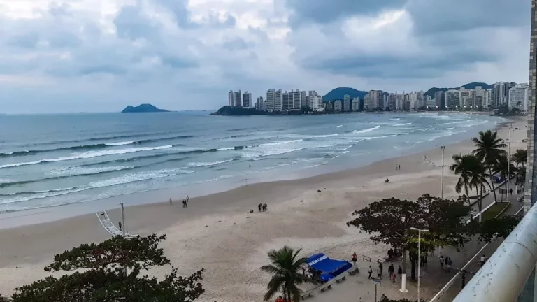 Imagem PITANGUEIRAS - FRENTE TOTAL AO MAR , 129 M² ÚTEIS , MARAVILHOSA VISTA .