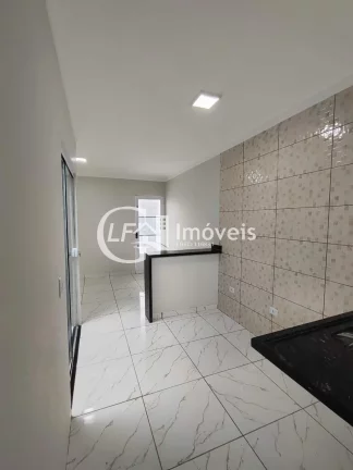 Imagem Casa à venda em Campo Grande-MS, no bairro Jardim Noroeste. Com 2 quartos, 1 suíte, sala, 2 vagas de garagem e 66,00 m² de área. Aproveite!