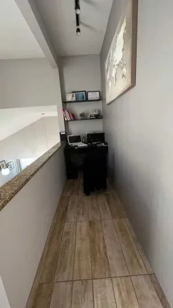 Imagem Casa Alto Padrão com 3 dormitórios sendo 1 suíte e 2 vagas - Floresta | Joinville/SC