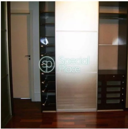 Imagem EXCELENTE CONDOMÍNIO COM 9 CASAS. GARAGEM SUBTERRÂNEA, MUITO VERDE E BASTANTE ACONCHEGANTE. CASA R...