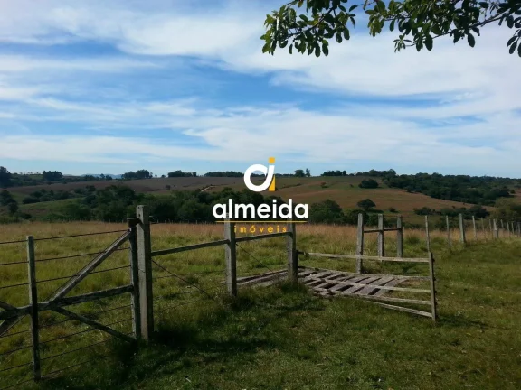 Imagem Chácara 2 dormitórios à venda Zona rural Santa Maria/RS
