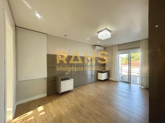 Imagem Excelente residência com 5 quartos, sendo 4 suítes, em condomínio fechado localizado no bairro Gl...