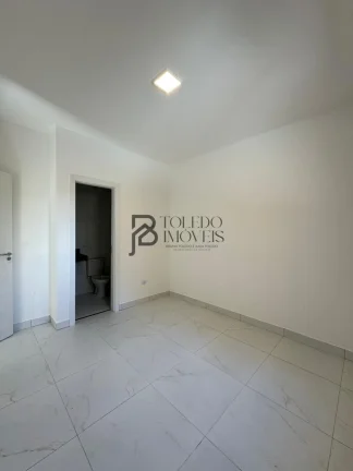 Imagem Casa Triplex de 2 dormitórios com suítes no bairro Tupi - Praia Grande
